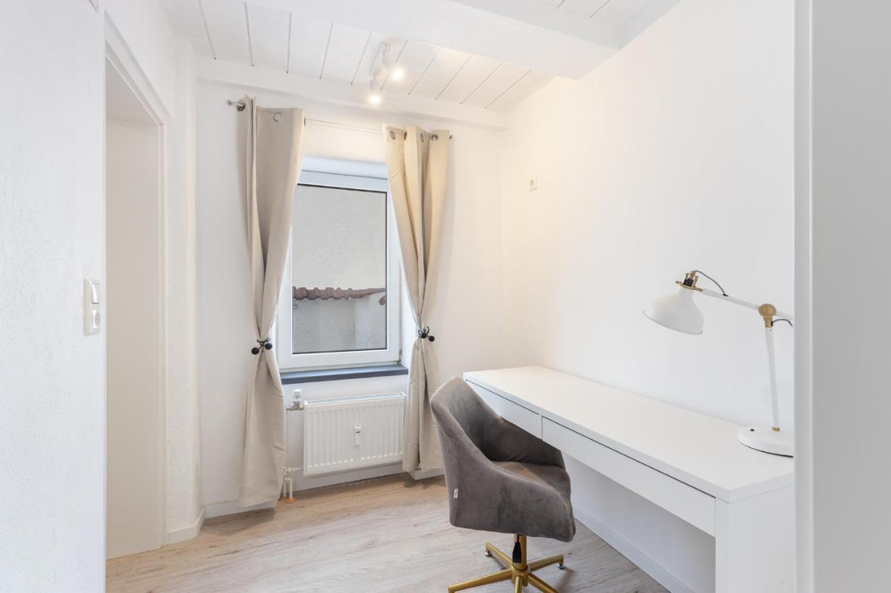 Terrace Apartment With 5 Rooms, Whirlpool And Bbq Augsburg Buitenkant foto